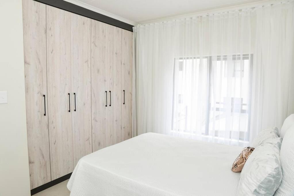 The Ellipse Palazzo Apartment มิดแรนด์ ภายนอก รูปภาพ