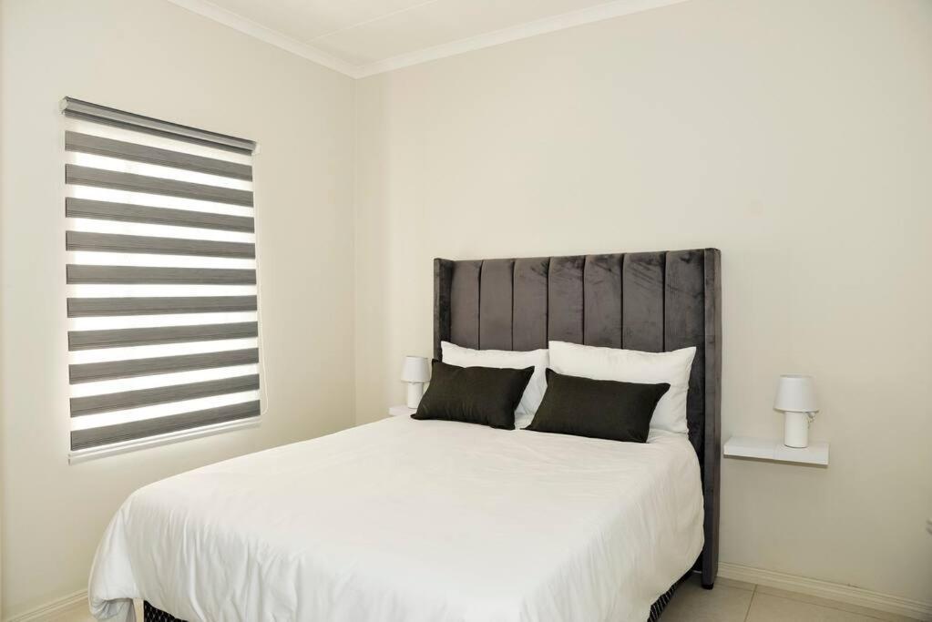 The Ellipse Palazzo Apartment มิดแรนด์ ภายนอก รูปภาพ